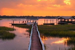 Beaufort SC is known for its delightful cuisine and historic design, also a rich African American heritage. Here are 14 free things to do in Beaufort SC. #southcarolina #beaufort #freethingstodo #thingstodo #southcarolinatravel #ourroaminghearts | South Carolina Travel | Frugal Travel | Free things to do | Beaufort South Carolina |