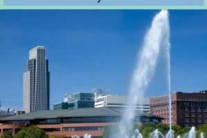 If you love traveling with your family, make sure you check out these free things to do in Omaha, Nebraska. There are so many options! #freethingstodo #freeentertainment #omahanebraska #ourroaminghearts | Travel on a Budget | Free Things To Do | Omaha Nebraska | Our Roaming Hearts | Big Family Travel | Family Vacation | Traveling with Kids | Weekend Trips |